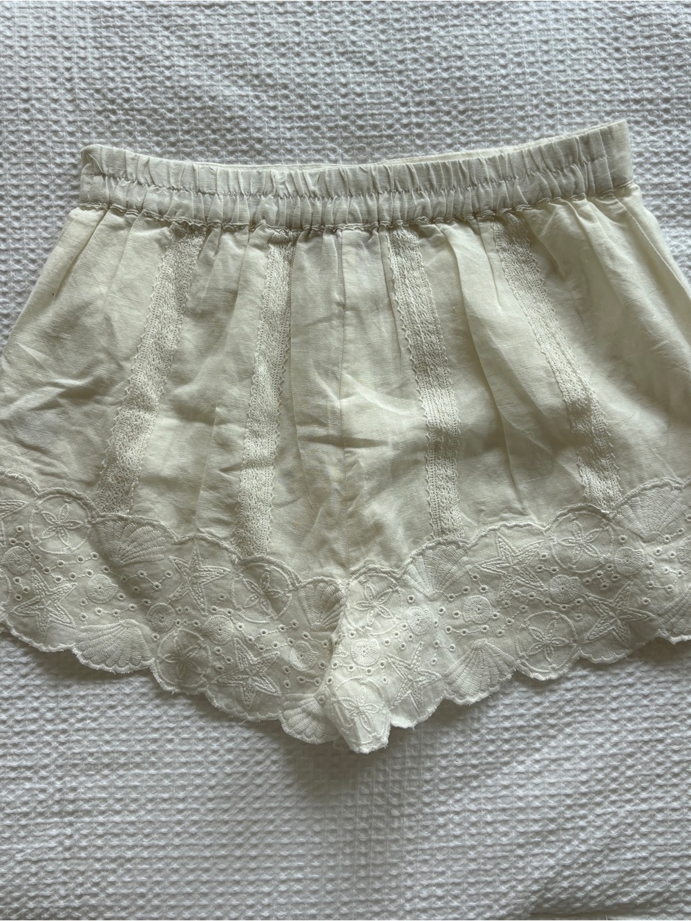 Show Me Your MuMu Eye Shorts - Picture 6 of 6